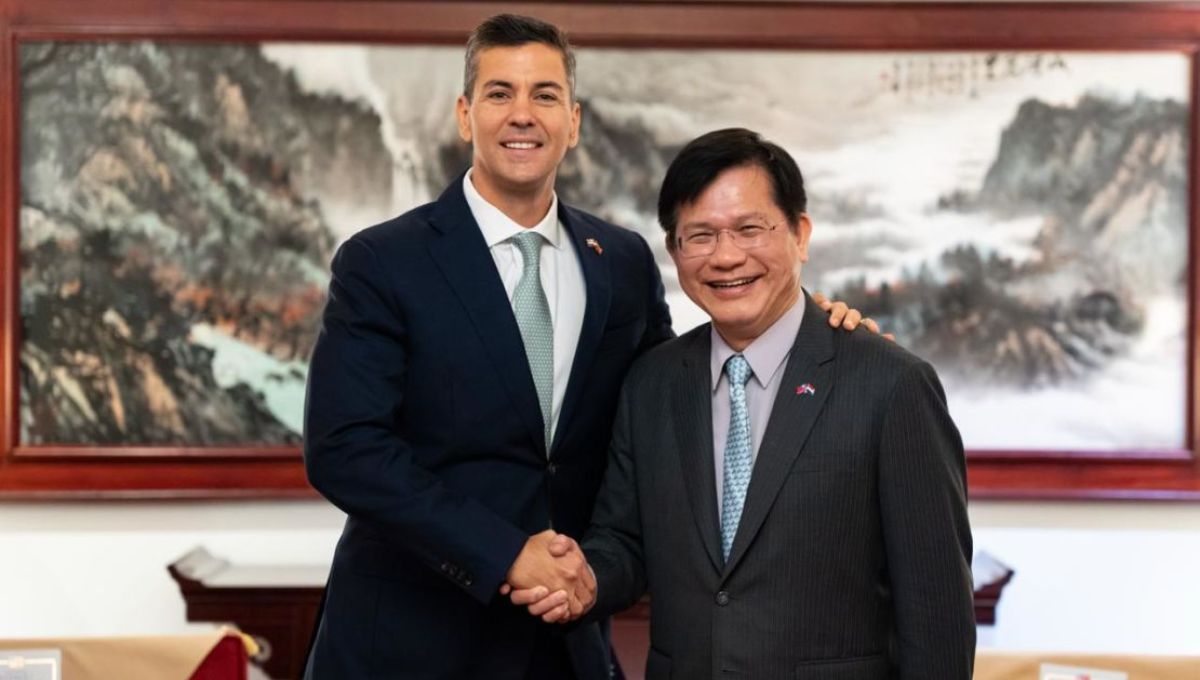 El presidente de Santiago Peña estrecha la mano de Lin Chia-lung durante el inicio de la visita de Estado del mandatario paraguayo a Taiwán, el jueves 7 de mayo de 2026. Santiago Peña/Facebook El presidente de Santiago Peña estrecha la mano de Lin Chia-lung durante el inicio de la visita de Estado del mandatario paraguayo a Taiwán, el jueves 7 de mayo de 2026. Santiago Peña/Facebook