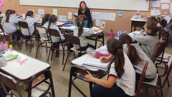 Otro colegio de Mendoza prohibió los celulares, los smartwatches y todo tipo de dispositivos Otro colegio de Mendoza prohibió los celulares, los smartwatches y todo tipo de dispositivos