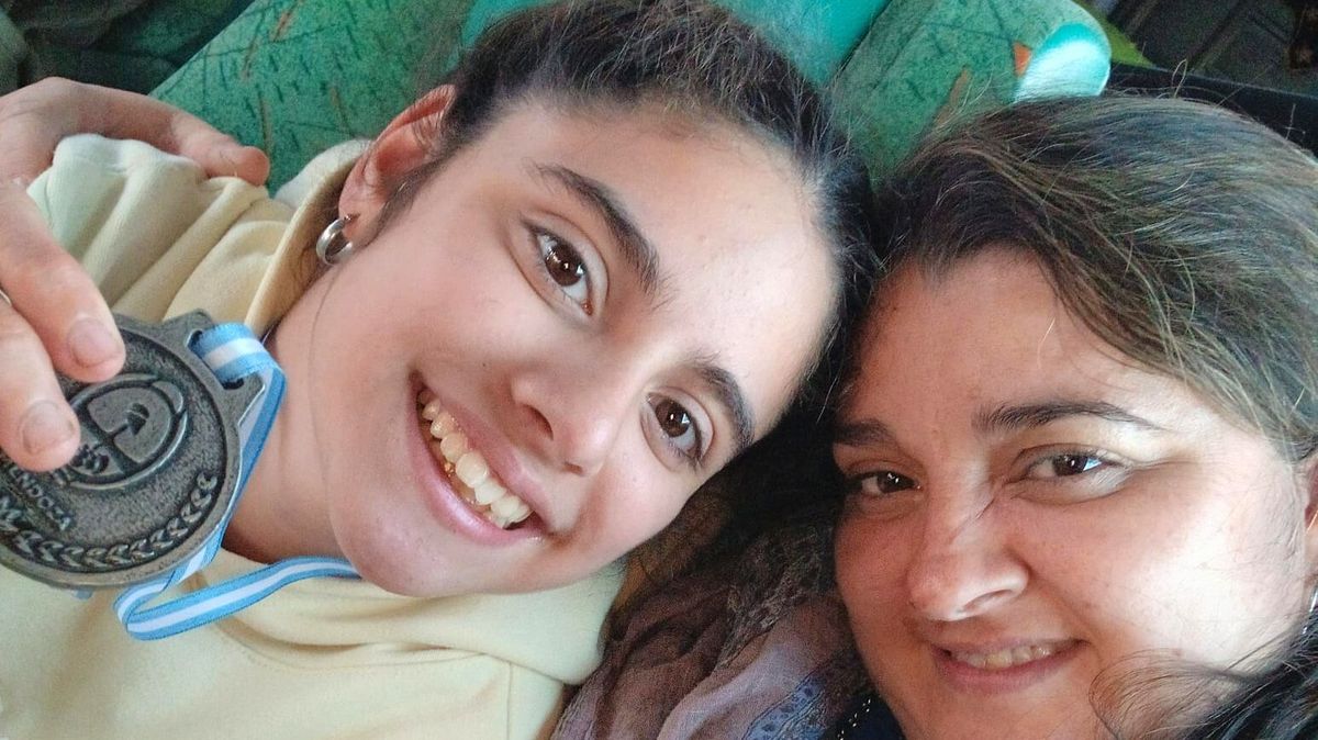 Numerosas cirugías, bullying y una lucha diaria por salir adelante. Todo lo lograron. Numerosas cirugías, bullying y una lucha diaria por salir adelante. Todo lo lograron.