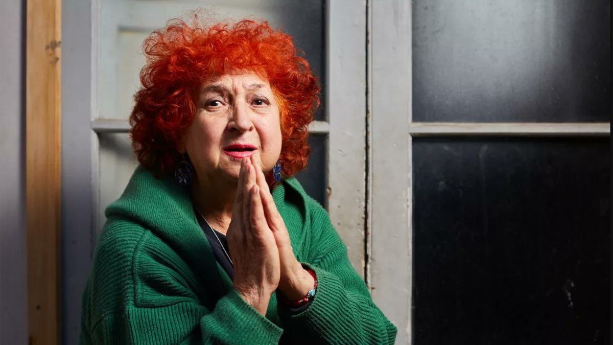 La Municipalidad de Guaymallén hizo su homenaje a quien la representó de la mejor manera, primero como reina vendimial y luego como figura del quehacer artístico: Gladys Ravalle, quien falleció este sábado a los 79 años.