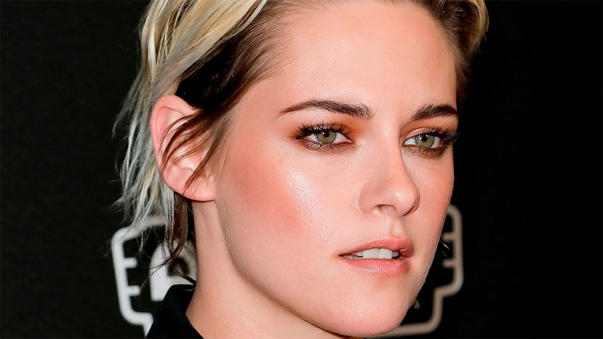 Kristen Stewart es la protagonista de Amenaza en lo profundo, película que ya es de las más vistas en Netflix.