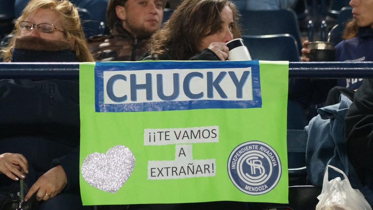Los hinchas se hicieron eco de los rumores y saludaron al Chucky, pero por ahora no se va. Los hinchas se hicieron eco de los rumores y saludaron al Chucky, pero por ahora no se va.