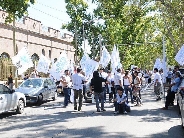 El gobernador no fue al Agasajo de Vendimia para evitar una manifestación de productores
