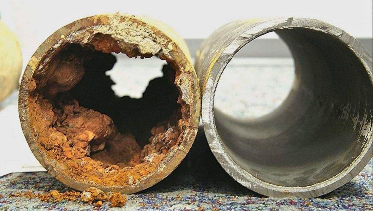 Un truco muy simple para eliminar los restos de sarro de las tuberías de casa. 