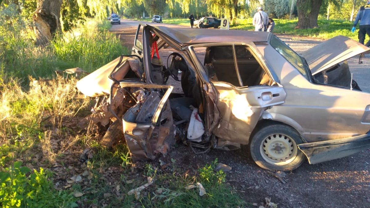 Así quedó uno de los vehículos del accidente en Luján de Cuyo.
