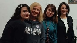 Ailín Parola, Marisol Francica (Pte de la Asociación de Sordos de Mendoza), Cecilia Fabiano (autora del proyecto Señas que enseñan) y Evangelina Sosa (autora del proyecto Señas que enseñan)
