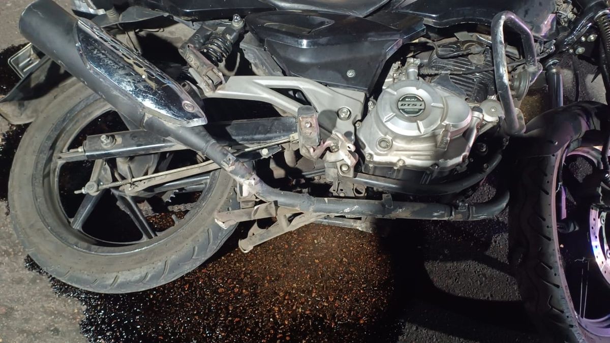 La motocicleta Bajaj Rouser en la que circulaba la víctima fatal. La motocicleta Bajaj Rouser en la que circulaba la víctima fatal.