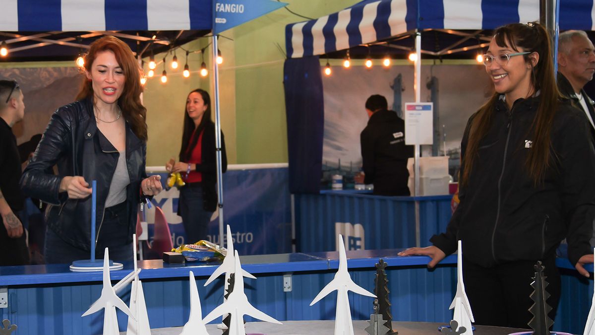 YPF invita a participar de una experienciacon juegos y premios.