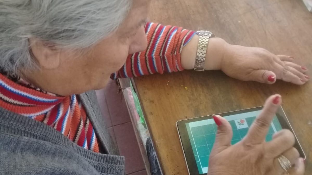 Los adultos mayores podrán completar sus estudios gracias al plan Nunca es tarde para empezar, nunca te detengas, lanzado por la DGE.