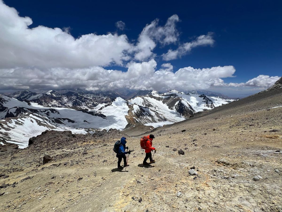 El equipo de El Siete realizó una expedición en el Aconcagua al comienzo de la temporada 2024/2025. El equipo de El Siete realizó una expedición en el Aconcagua al comienzo de la temporada 2024/2025.