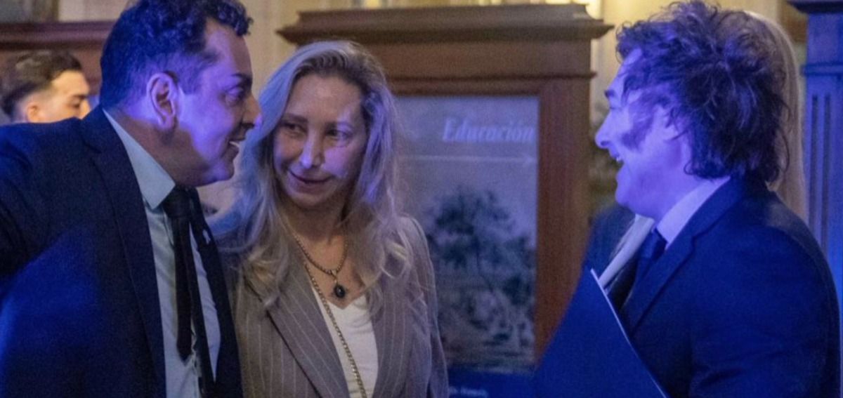 Cifelli junto a Karina y Javier Milei. Cifelli junto a Karina y Javier Milei.
