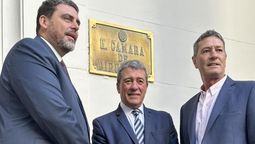 Martín Kerchner recordó la foto del 1 de mayo, poco antes de que Alejandro Bermejo fuese internado. Aquí el senador radical está con los hermanos maipucinos.