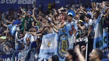 Los hinchas de la Selección argentina deliraron a la salida del Mercedes-Benz Stadium