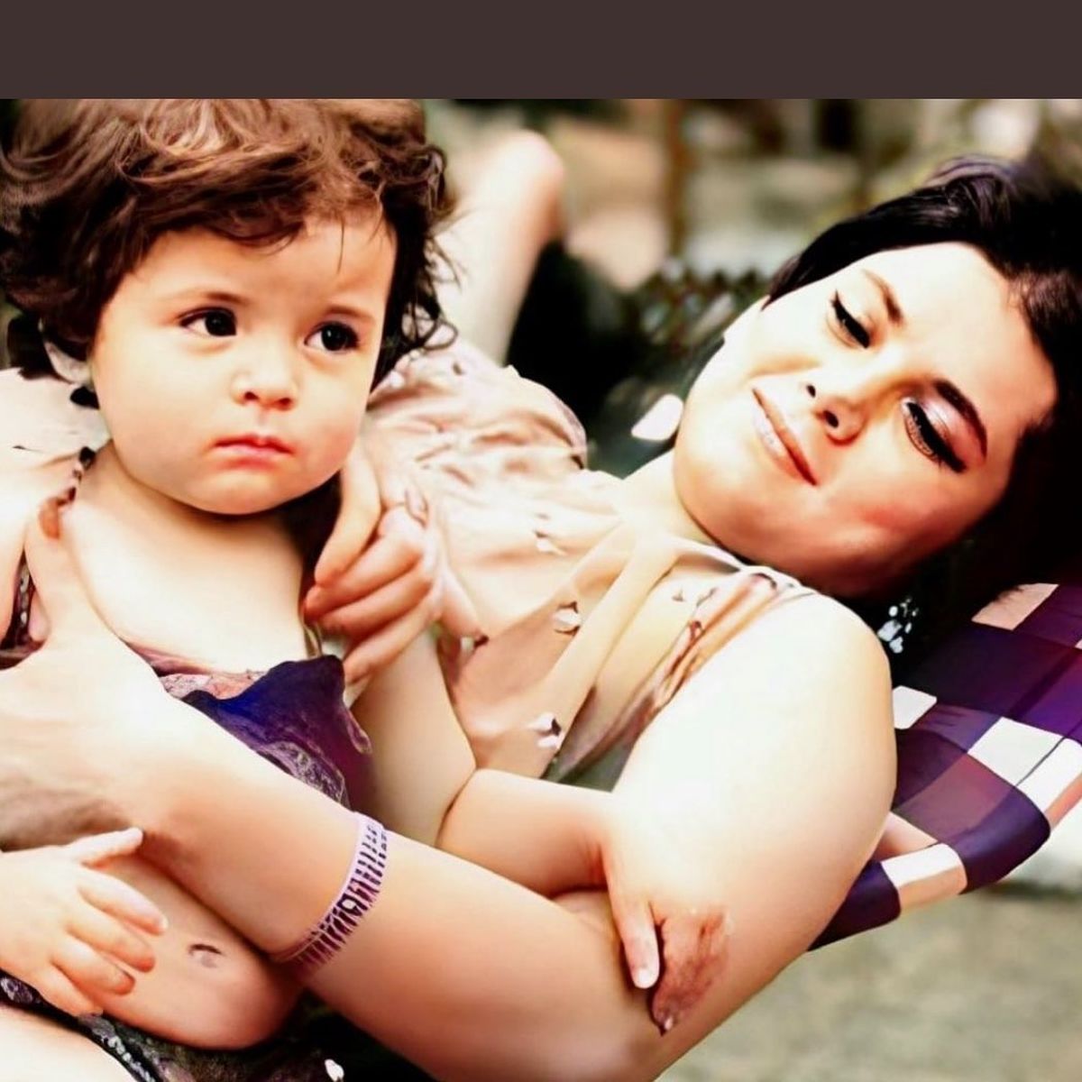 Victoria Ruffo y su madre. Victoria Ruffo y su madre.