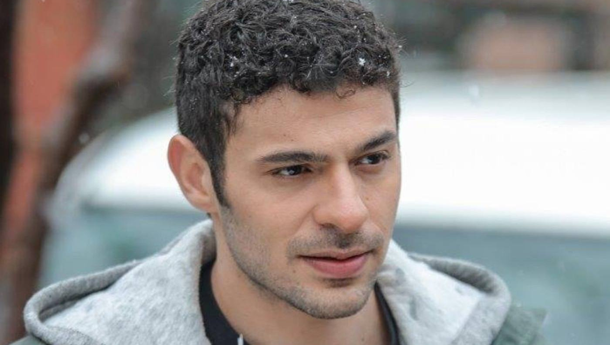 Cómo está hoy Halit Özgür Sari, el actor de la telenovela Hermanos
