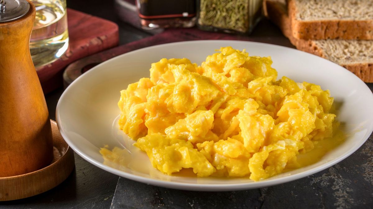 Receta de los huevos revueltos cremosos