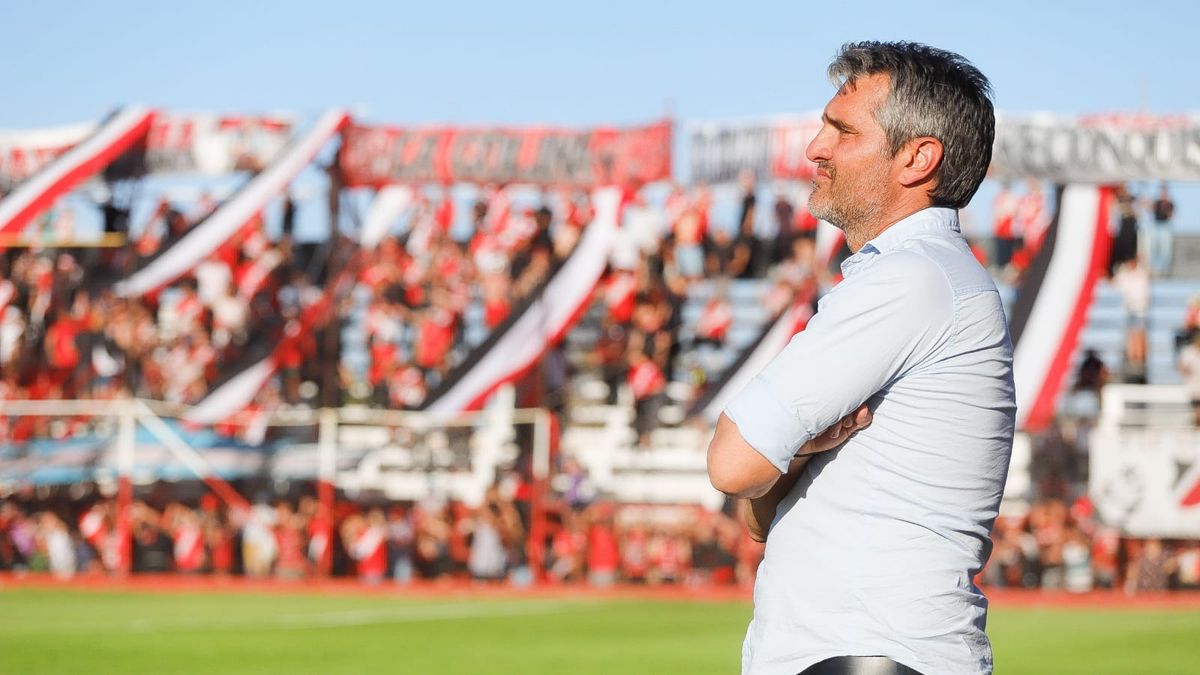 La seriedad de Juan Manuel Sara en el partido frente a Gimnasia y Esgrima de Jujuy. La seriedad de Juan Manuel Sara en el partido frente a Gimnasia y Esgrima de Jujuy.
