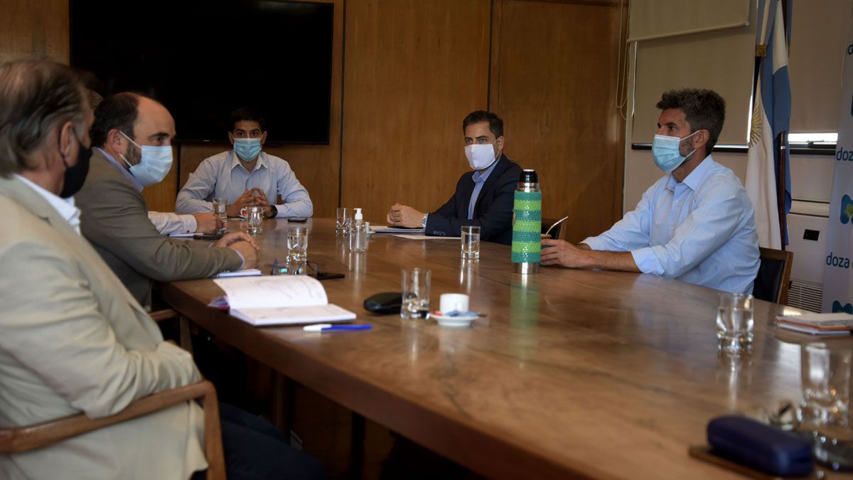 El titular de la DGE, José Thomas, mantuvo este viernes un encuentro con el intendente de Capital, Ulpiano Suarez, para coordinar el regreso a las aulas en la Ciudad de Mendoza.