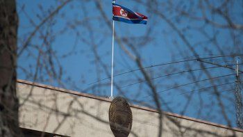 Tres personas desertaron de Corea del Norte en un bote pesquero