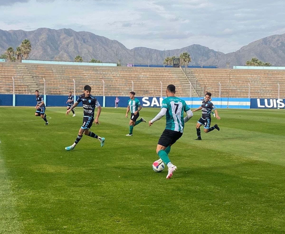 El Celeste lo ganaba y el equipo puntano se lo empató. El Celeste lo ganaba y el equipo puntano se lo empató.
