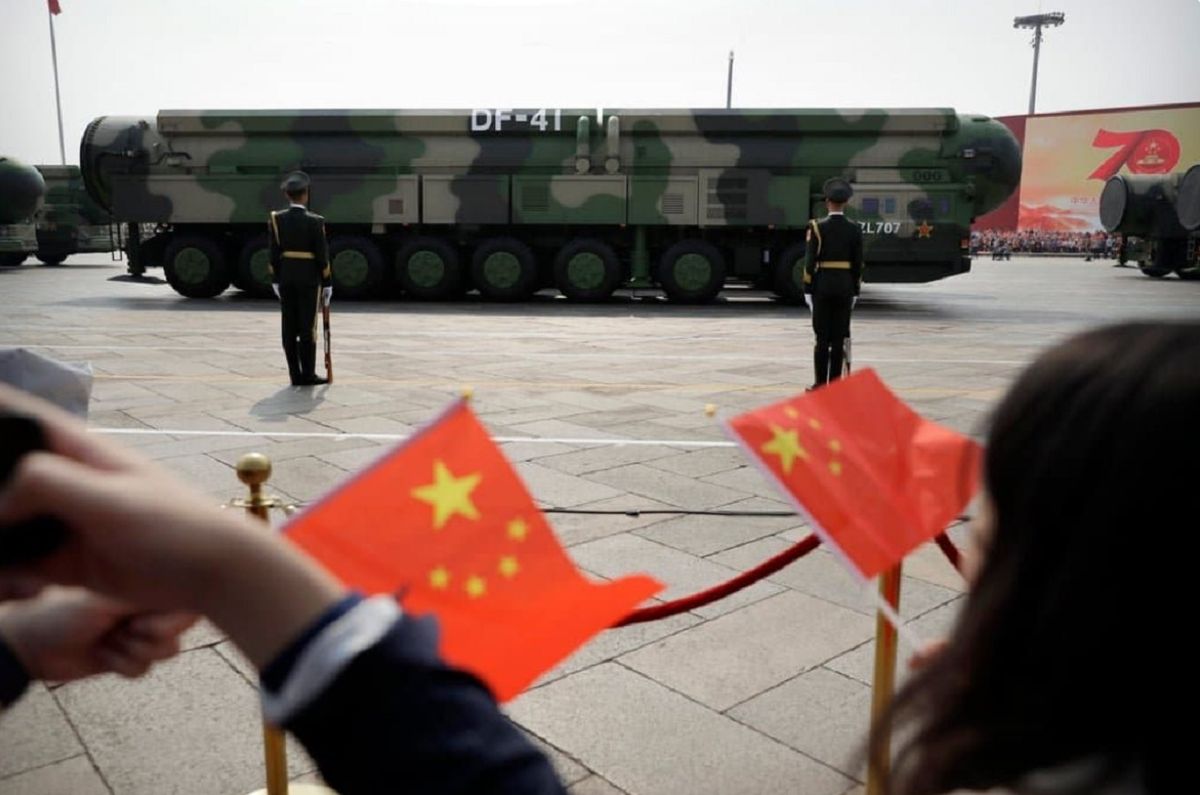 Los misiles nucleares pueden ser la salvación de la humanidad, de acuerdo a científicos de China. Los misiles nucleares pueden ser la salvación de la humanidad, de acuerdo a científicos de China.