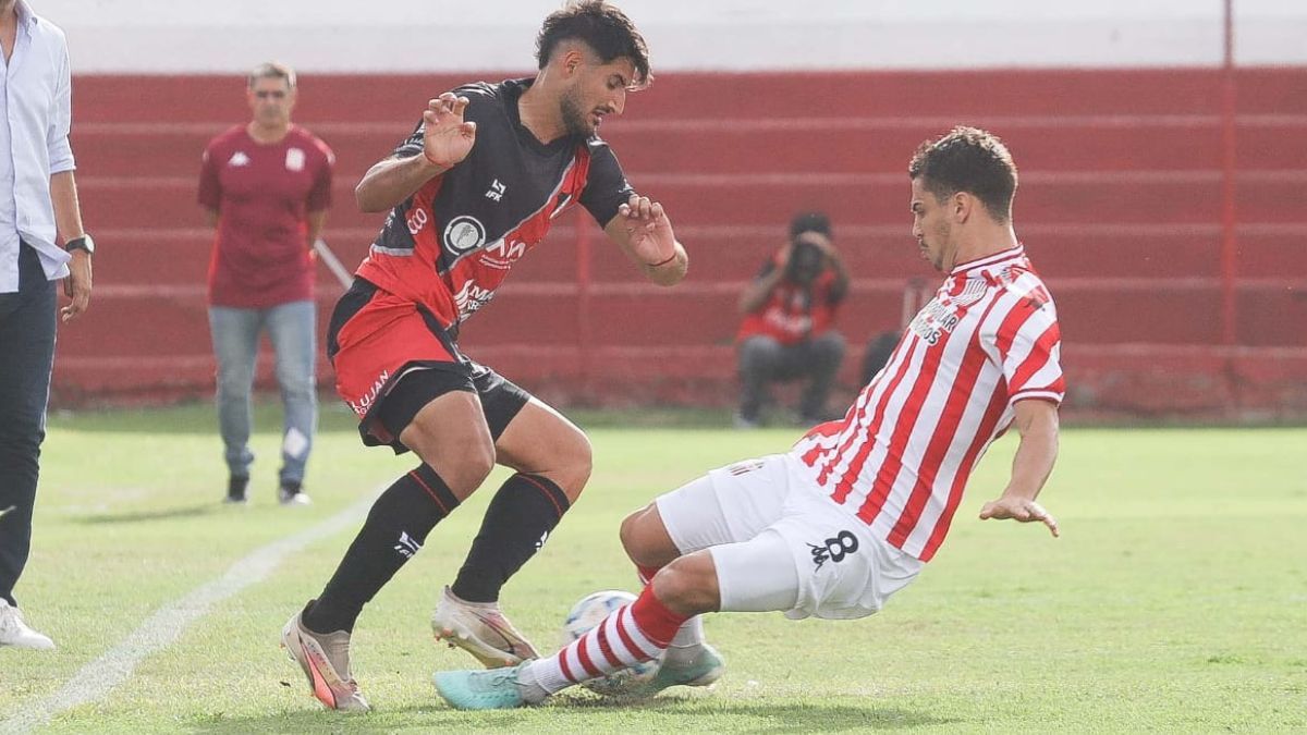 Matías Viguet se fue con bronca tras la caída de Maipú ante San Martín de Tucumán. Foto: Cristian Lozano/UNO.&nbsp;