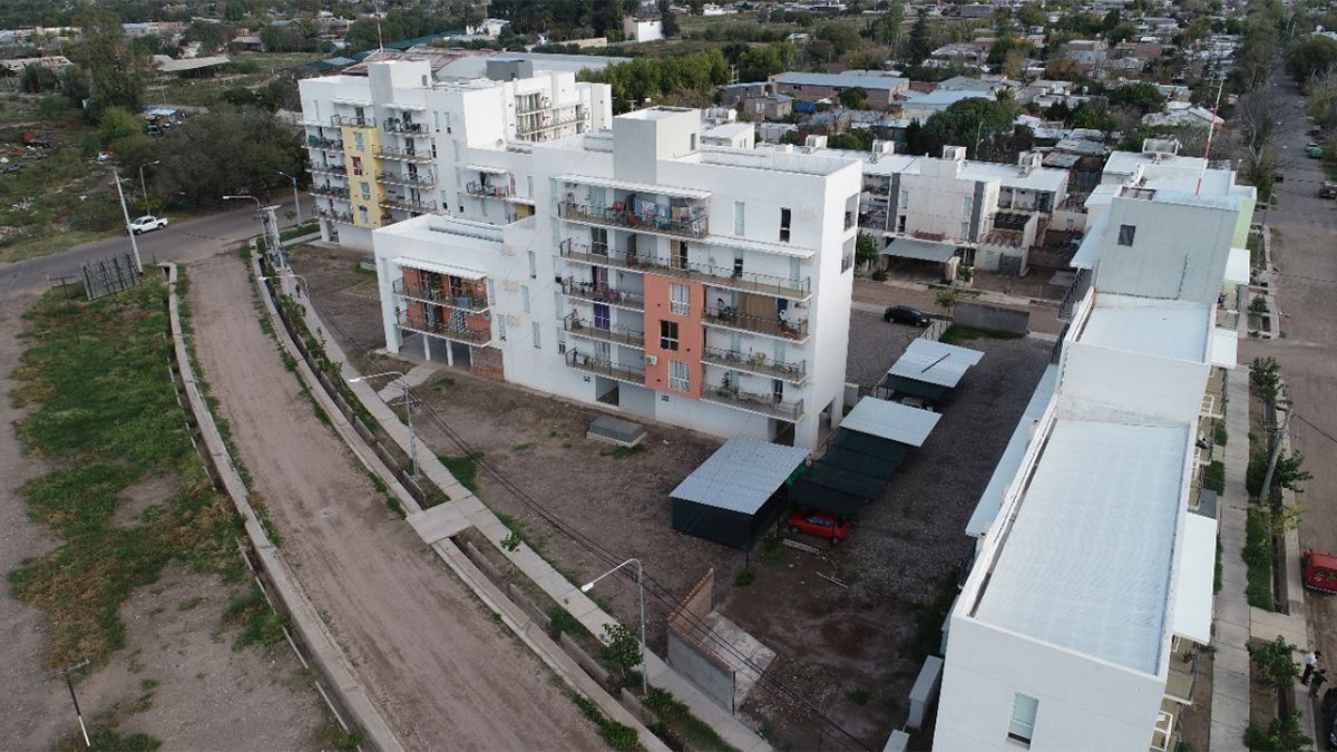 Para Anabel Fernández Sagasti, en Mendoza la vivienda tiene que ser política de Estado.