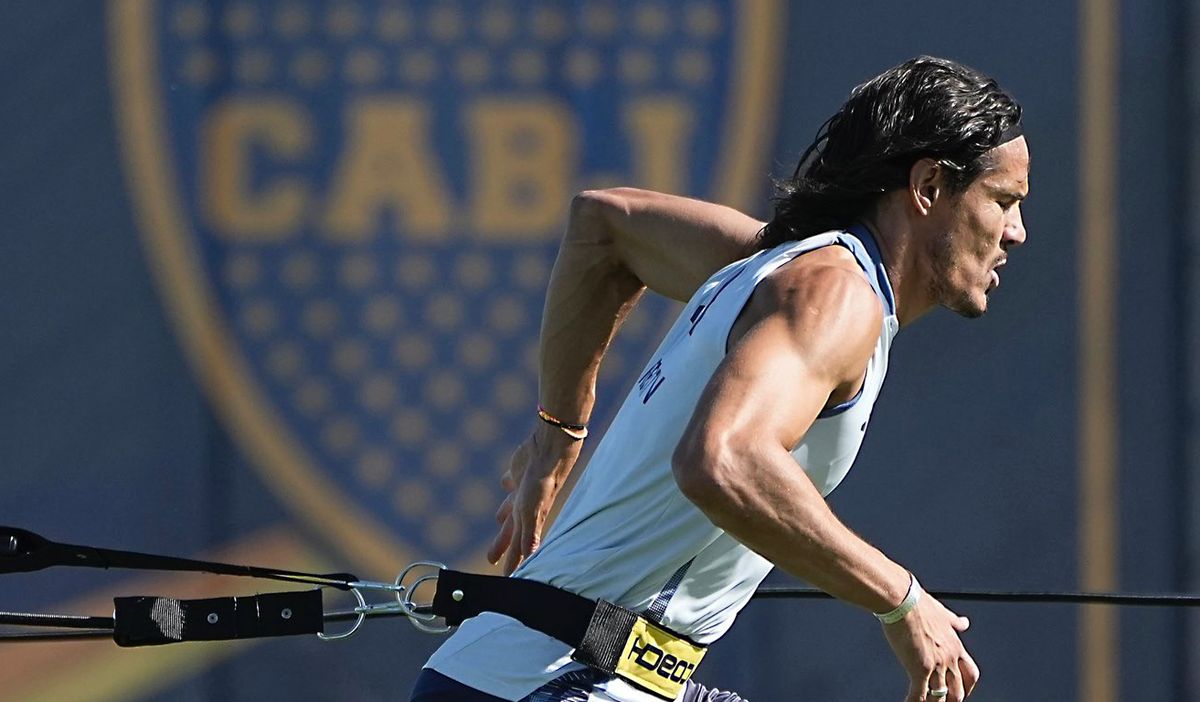 Cavani volvería a ser titular.