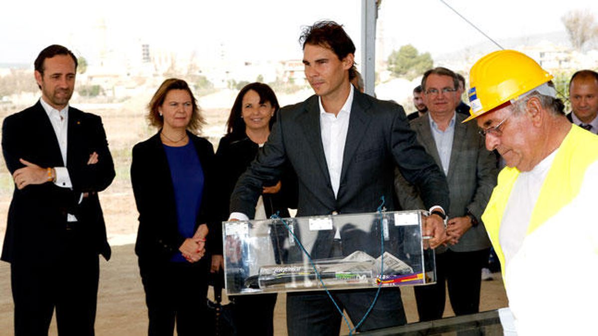 Rafael Nadal ha incursionado en diferentes negocios. Rafael Nadal ha incursionado en diferentes negocios.