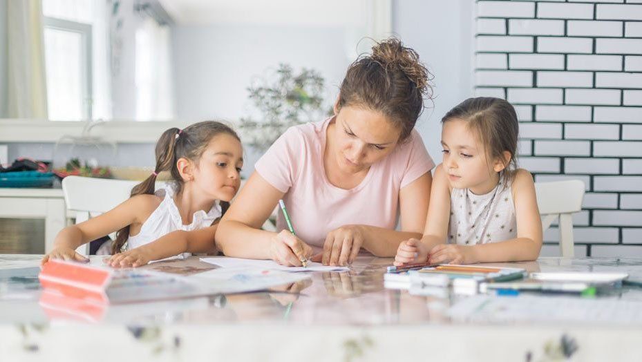 Chicos aislados del proyecto educativo, la gran dificultad de la escuela en casa
