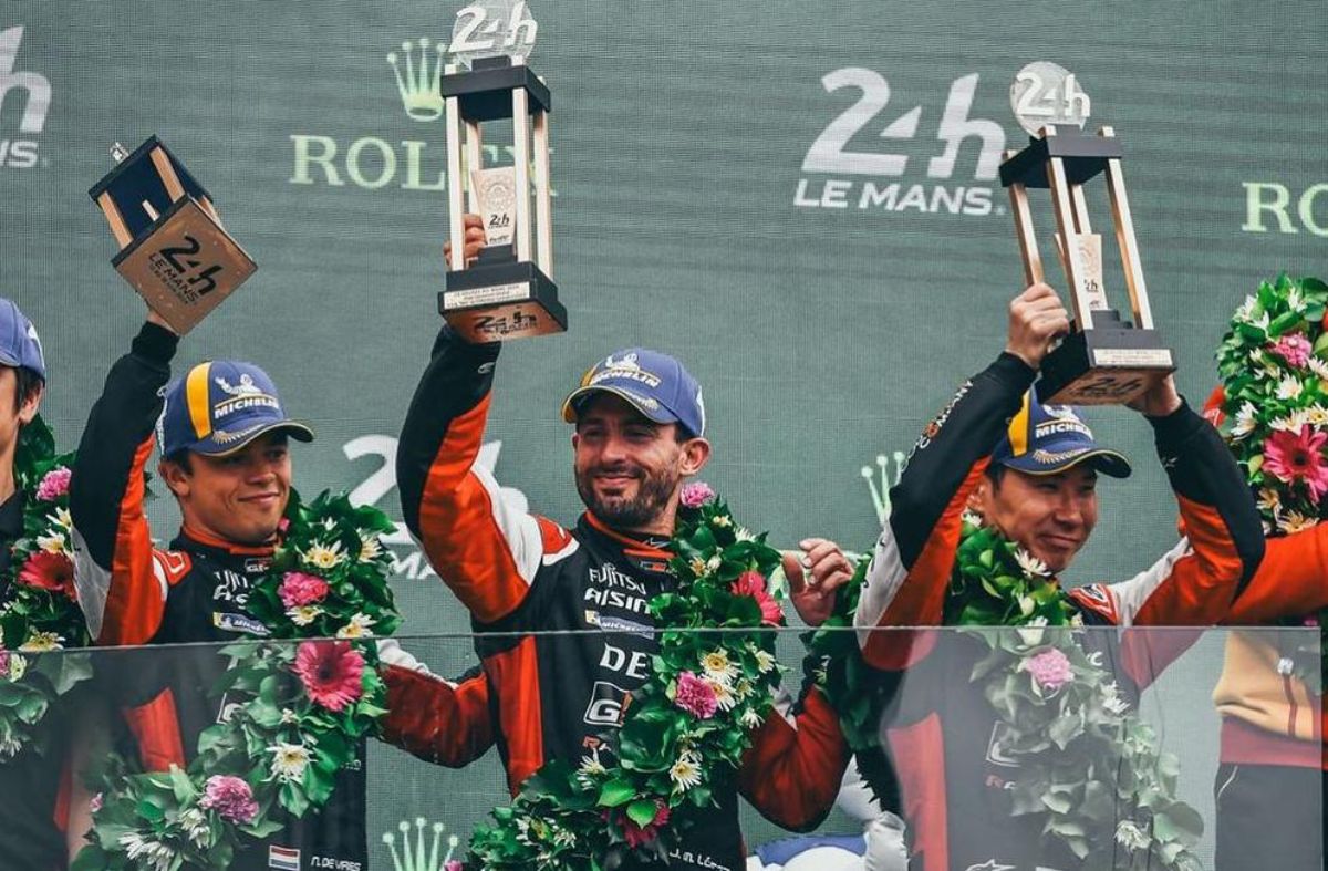 Pechito López en el podio de Le Mans.