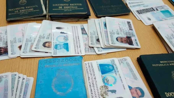 Una mujer usó un DNI perdido para sacar tarjetas de créditos y estafó por más de $15 millones Una mujer usó un DNI perdido para sacar tarjetas de créditos y estafó por más de $15 millones