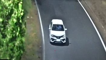 Video: conducía ebrio y con maniobras desquiciadas por Acceso Sur para esquivar un control