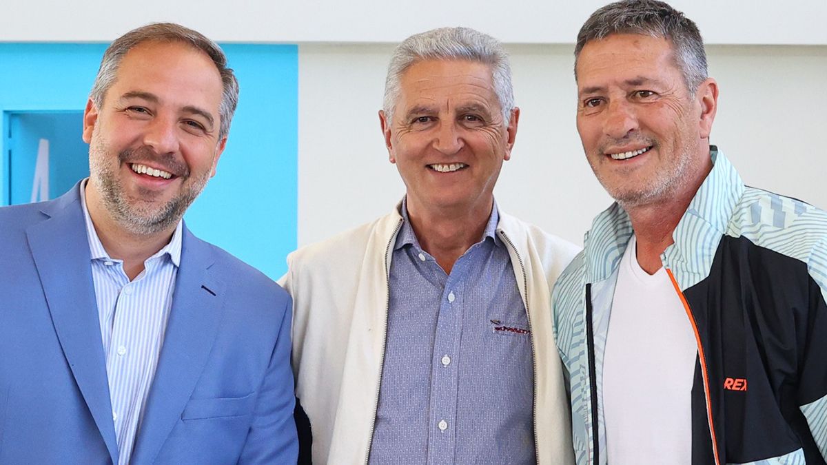 Matías Stevanato y los ex intendentes de Maipú Francisco García y Alejandro Bermejo.