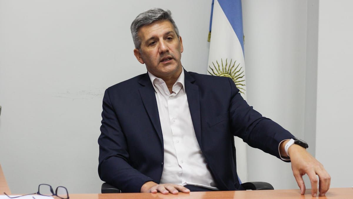 Agu es contador público y especialista en auditorías. Agu es contador público y especialista en auditorías.