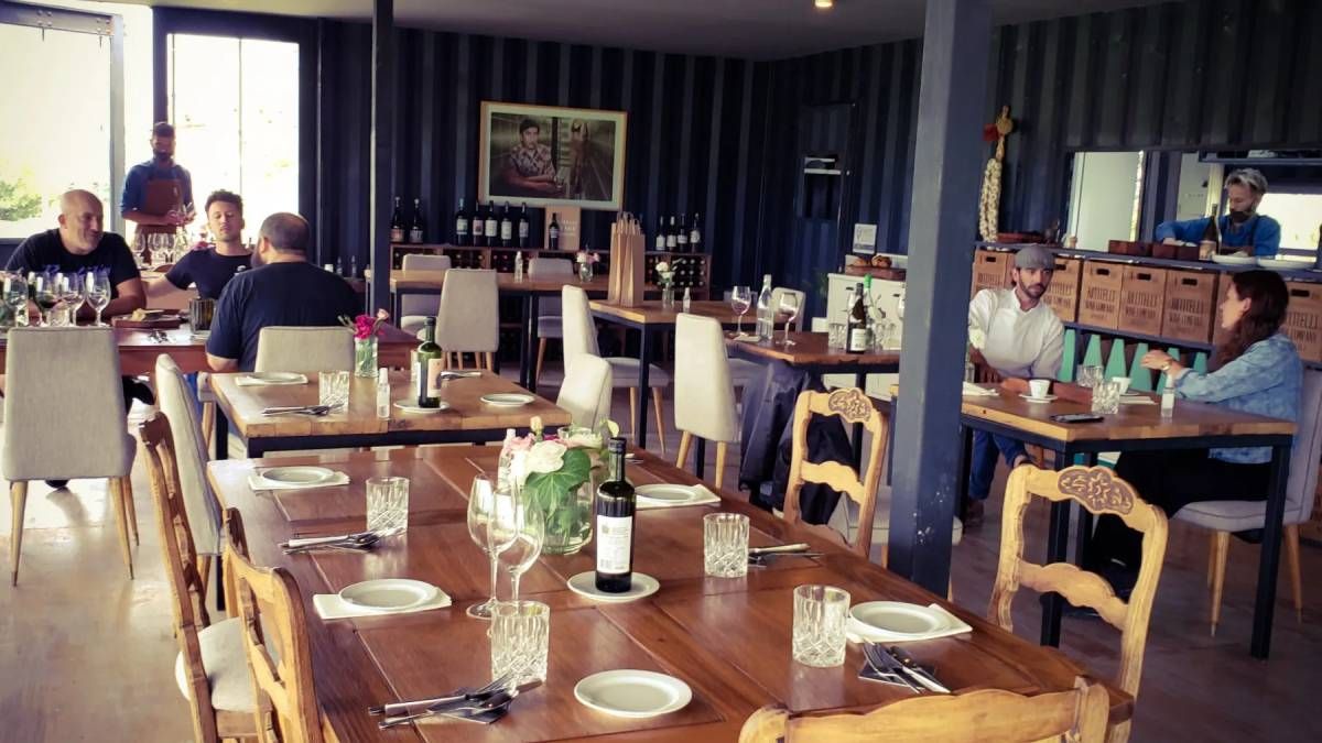 Riccitelli se destaca por sus vinos en el corazón de Luján de Cuyo. Riccitelli se destaca por sus vinos en el corazón de Luján de Cuyo.