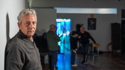 Alejandro Poquet es un reconocido abogado penalista de Mendoza que también escribe libros. Ahora estrena su segunda obra de teatro que habla sobre el juicio a Cristina.