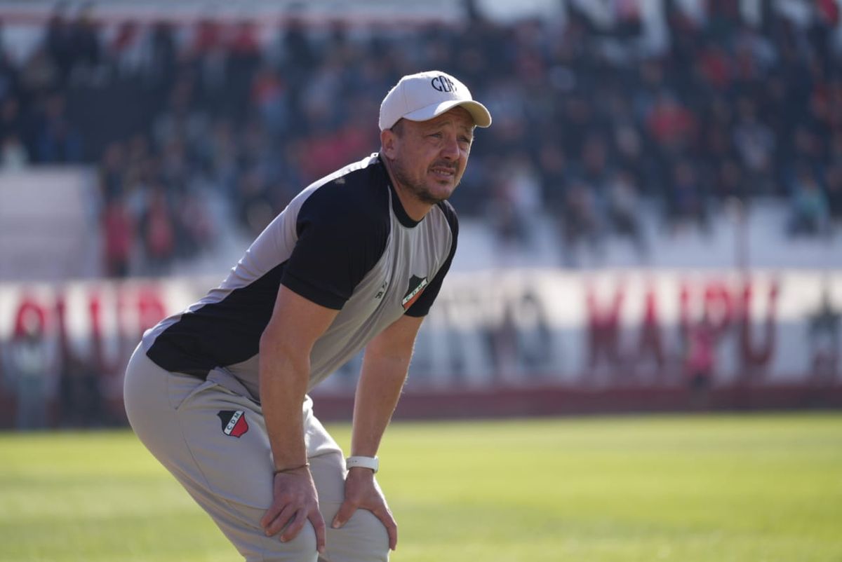 Alexi Matteo, es el entrenador del Deportivo Maipú.