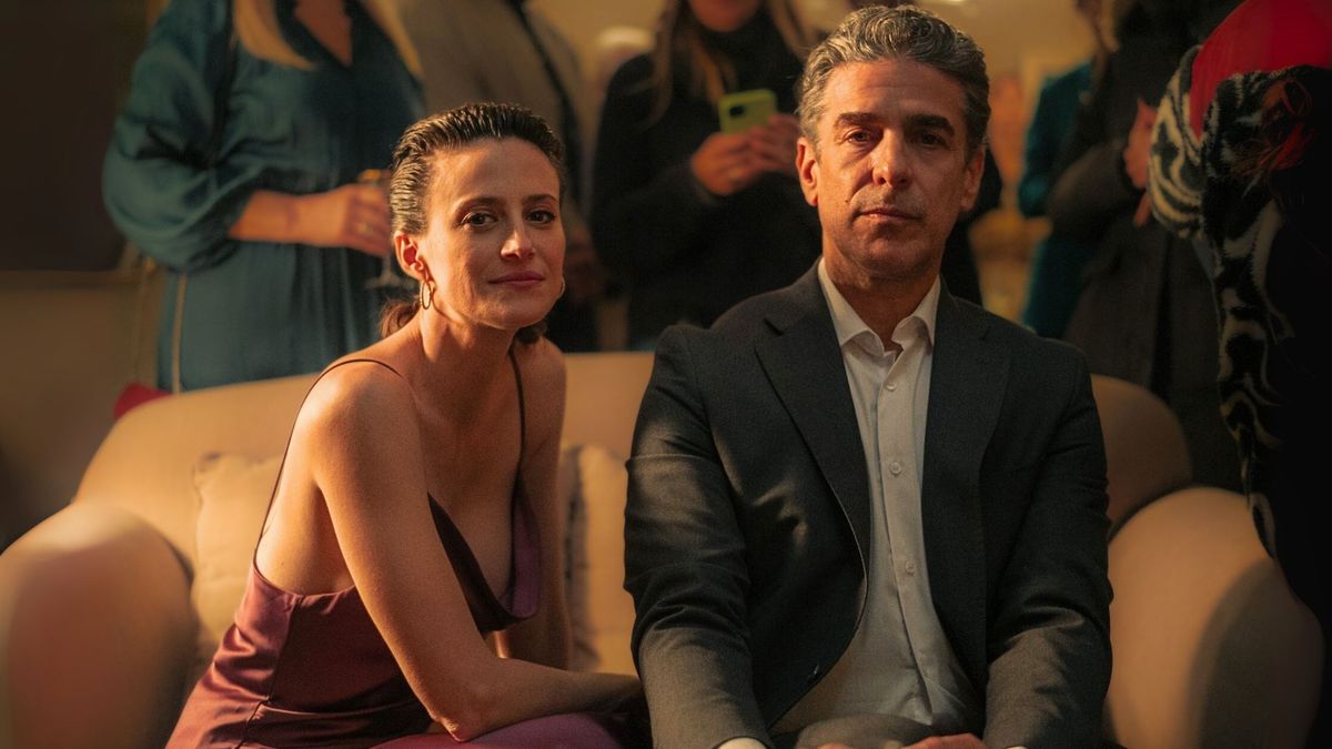 Mónica Antonópulos y Leonardo Sbaraglia son los protagonistas de la nueva serie de Netflix. 