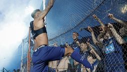 De la mano de Sebastián Villa, Independiente Rivadavia aseguró su lugar en la Copa Libertadores. De la mano de Sebastián Villa, Independiente Rivadavia aseguró su lugar en la Copa Libertadores.