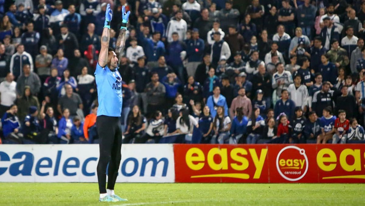 Maxi Gagliardo dijo que le quedan cinco finales a la Lepra. Maxi Gagliardo dijo que le quedan cinco finales a la Lepra.