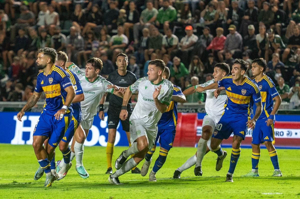Boca venció a Banfield sobre el final y ya piensa en la Copa Libertadores Boca venció a Banfield sobre el final y ya piensa en la Copa Libertadores