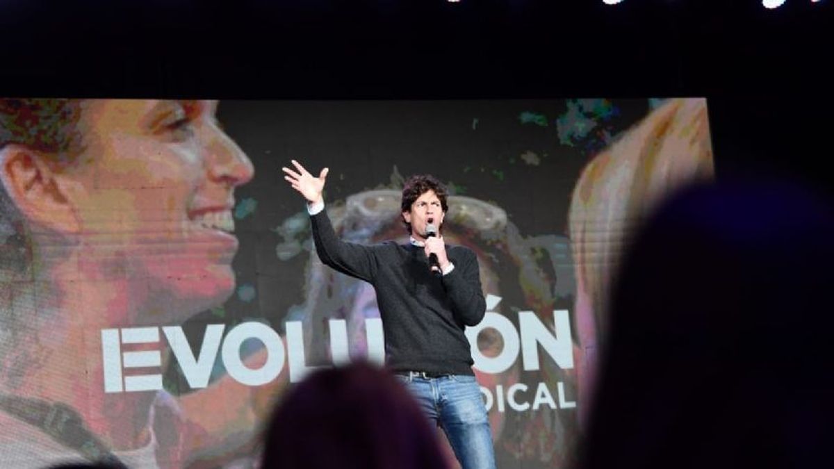 Martín Lousteau, el ruludo. Martín Lousteau, el ruludo.