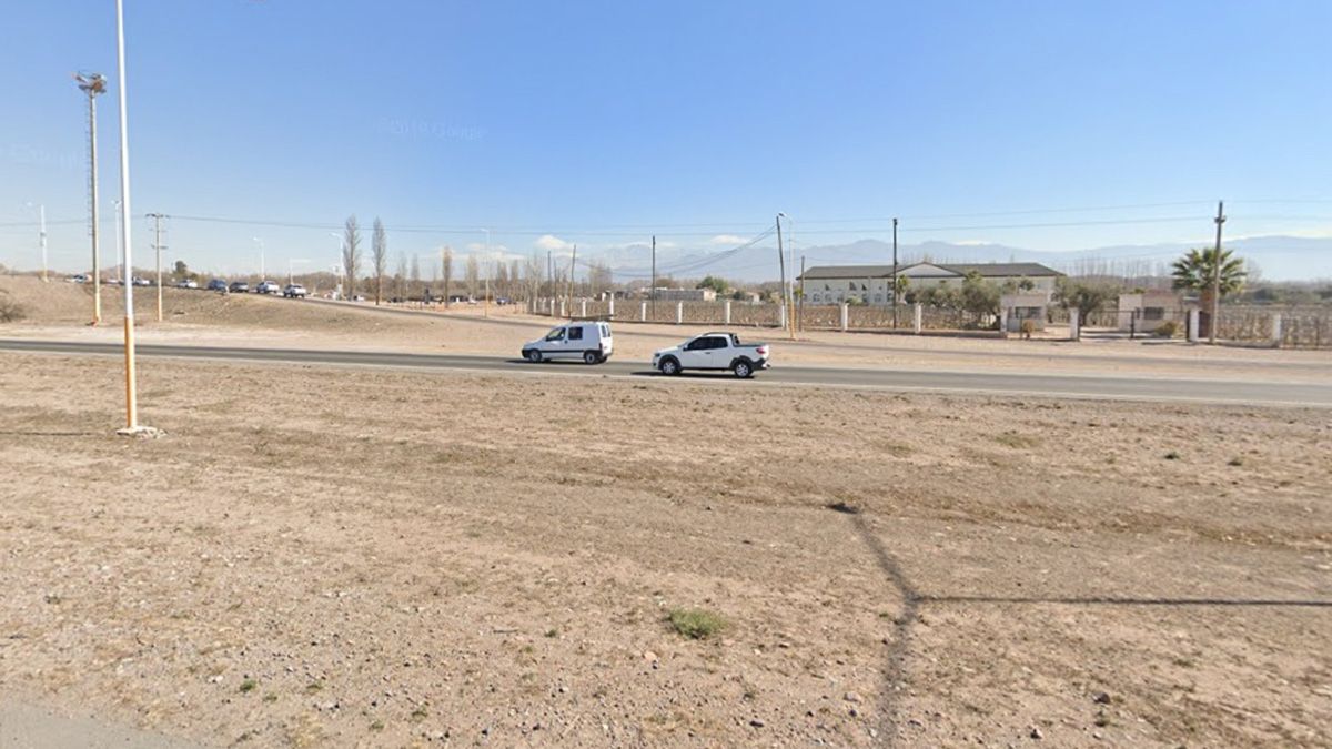 El accidente ocurrió en cercanías de Acceso Sur y Aráoz, en Luján de Cuyo, y uno de los conductores se encuentra en grave estado