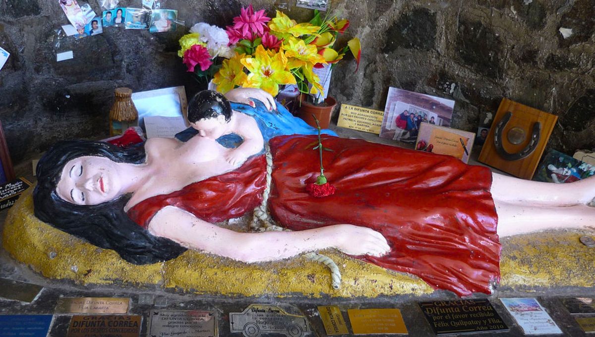 La Difunta Correa en su santuario La Difunta Correa en su santuario