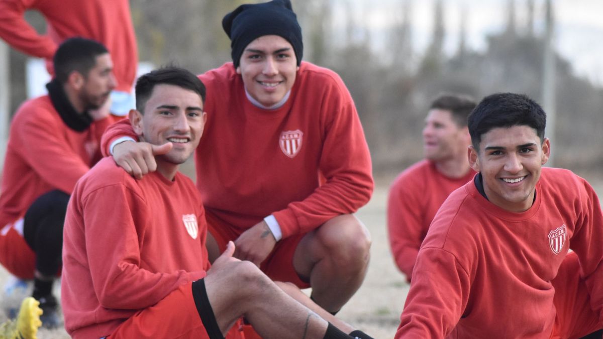 A San Martín se lo ve motivado para jugar ante Peñarol de San Juan, en el debut de Víctor Zwenger. A San Martín se lo ve motivado para jugar ante Peñarol de San Juan, en el debut de Víctor Zwenger.