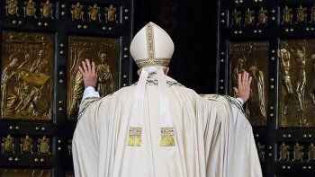 El Papa dio inicio al año de jubileo centrado en la misericordia