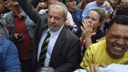Lula recibe la sexta imputación por corrupción mientras Temer se defiende
