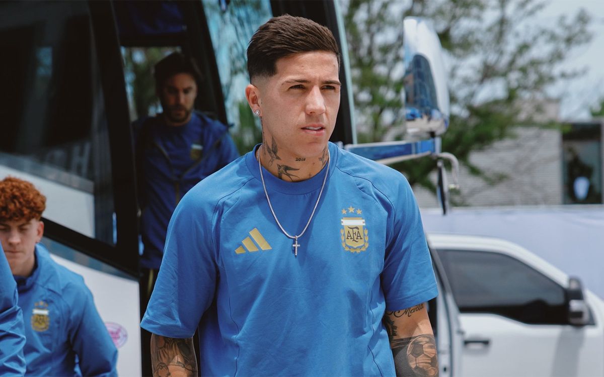Enzo Fernández llegó a Kansas.