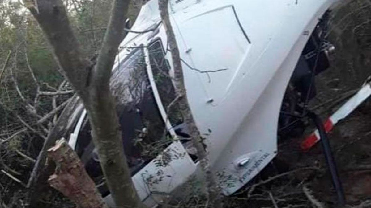 Buscan al piloto que sobrevivió a la caída de un helicóptero